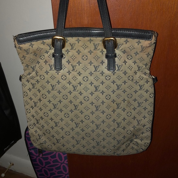 Authentic Louis vuitton bag - Picture 10 of 16